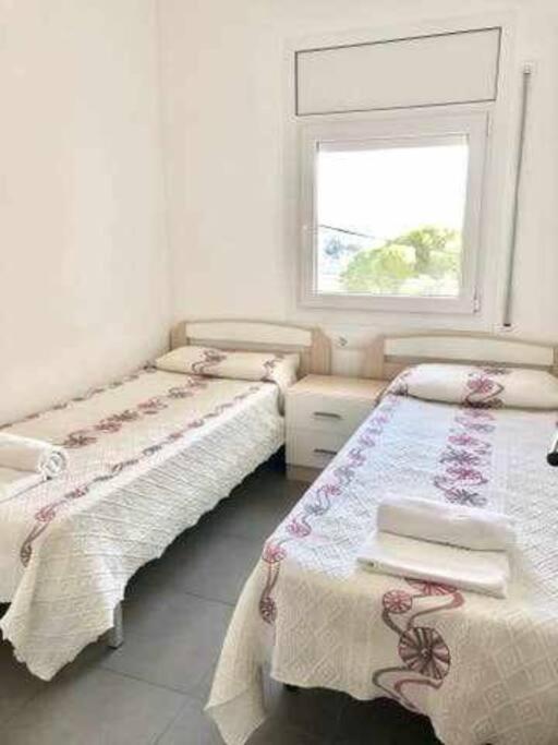 רוזס Amplio Apartamento Con Jardin En Almadrava מראה חיצוני תמונה